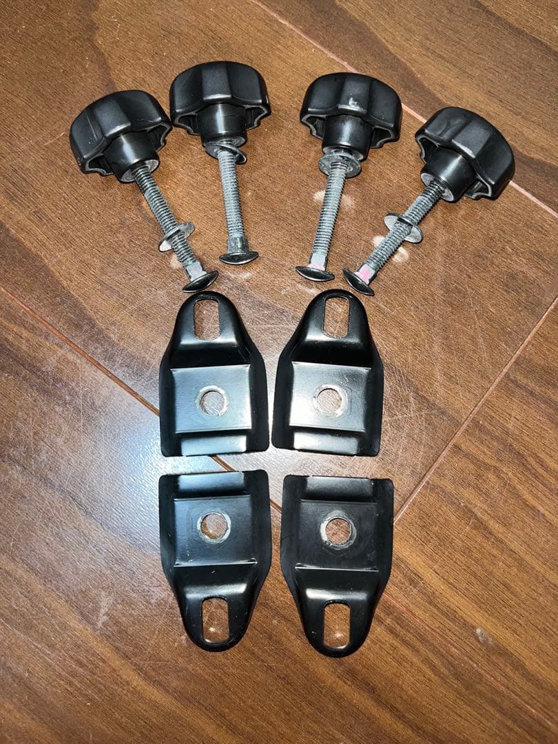 ルーミー系ルーフキャリアセット 取り付け部品付き