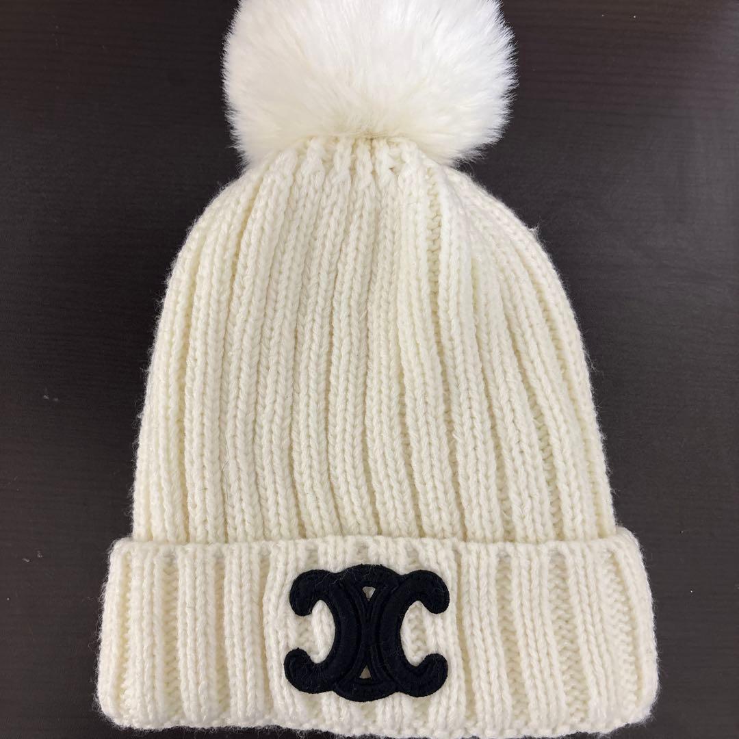 CELINE ポンポン付きニット帽 アイボリー