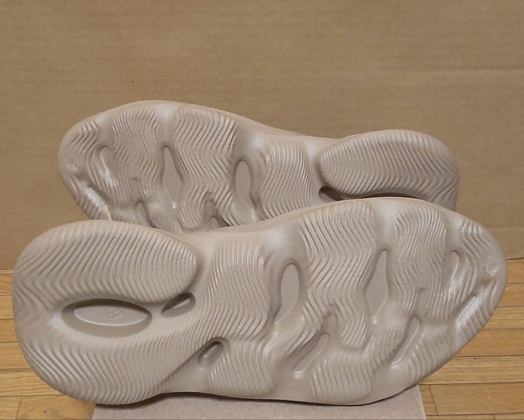 adidas アディダスオリジナルス イージー フォーム ランナー27.5cm・adidas originals MEDICALDB_JP