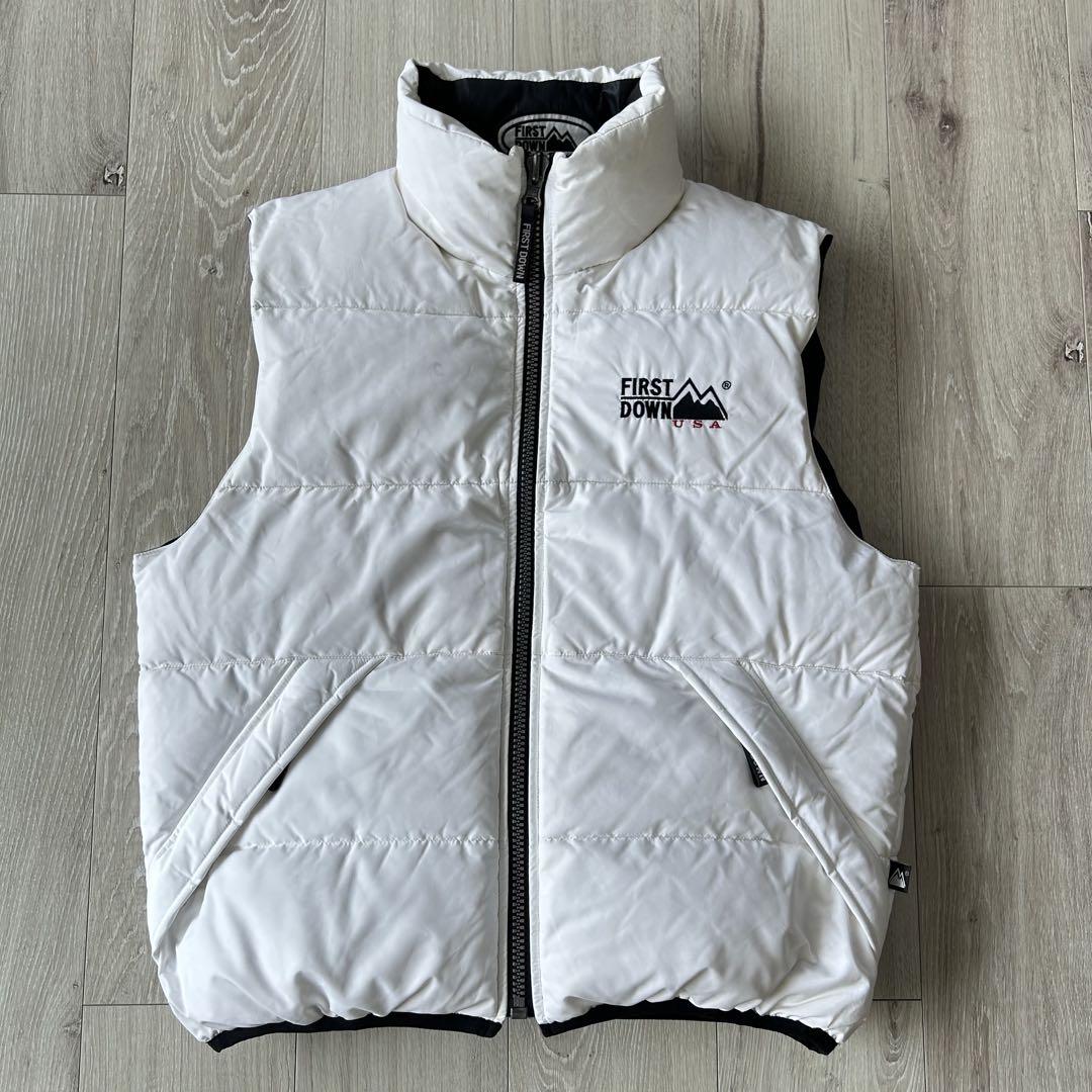 ★超美品FIRST DOWN リバーシブル ダウンベスト ジャケット 黒白 ☆超美品FIRST DOWN リバーシブル ダウンベスト ジャケット 黒白