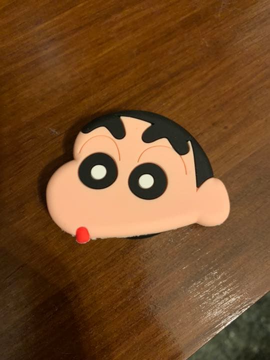 クレヨンしんちゃん スマホリング メルカリ