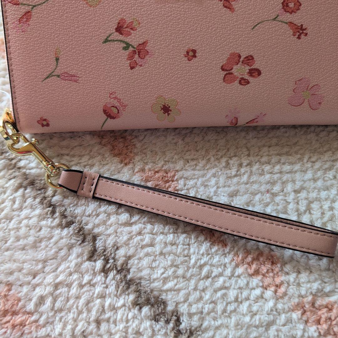 ☆GW限定☆【新品未使用】COACH 　コーチ　レディース長財布 　花柄ピンク