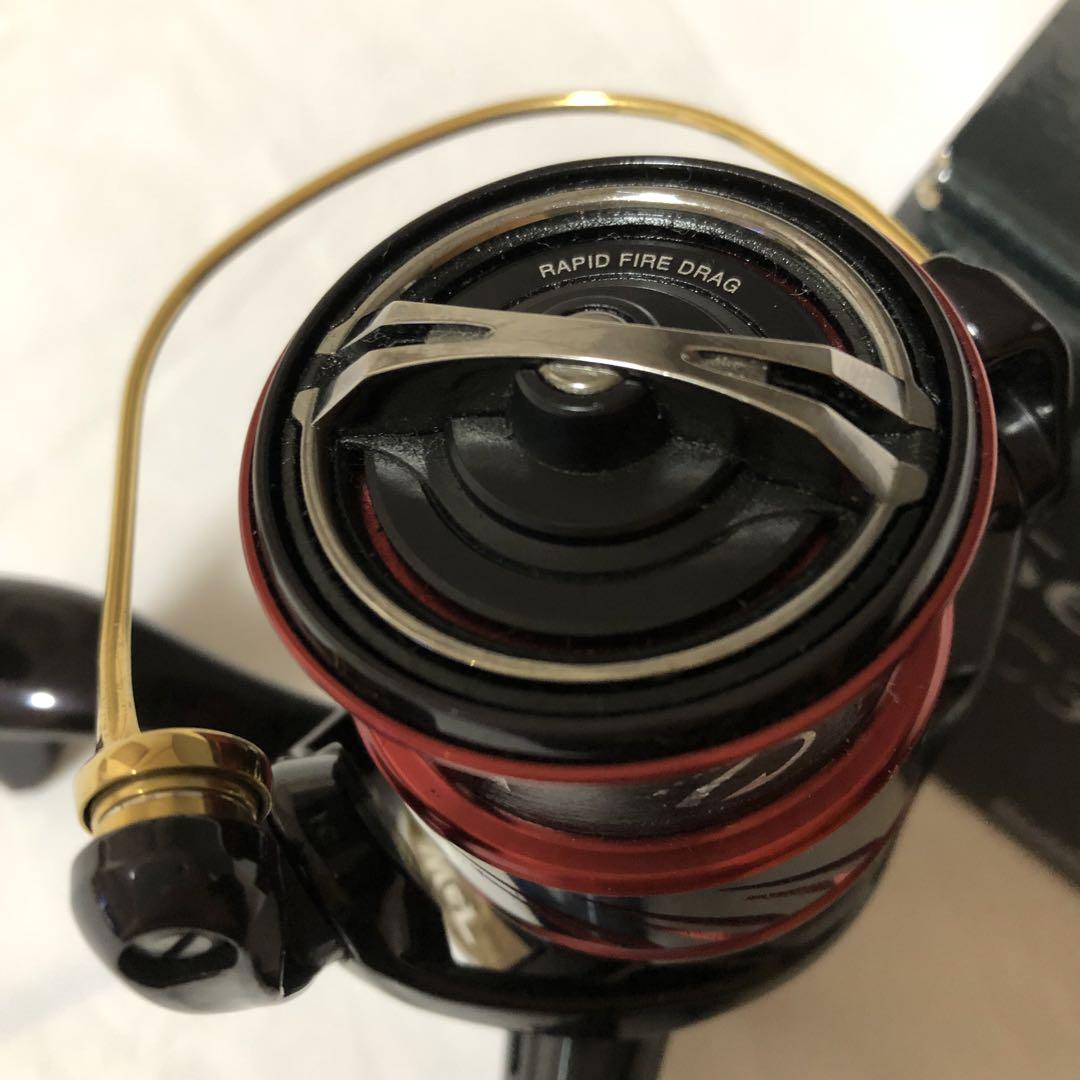 美品　シマノ　17セフィアCI4＋　C3000SHGスピニングリール　箱付き