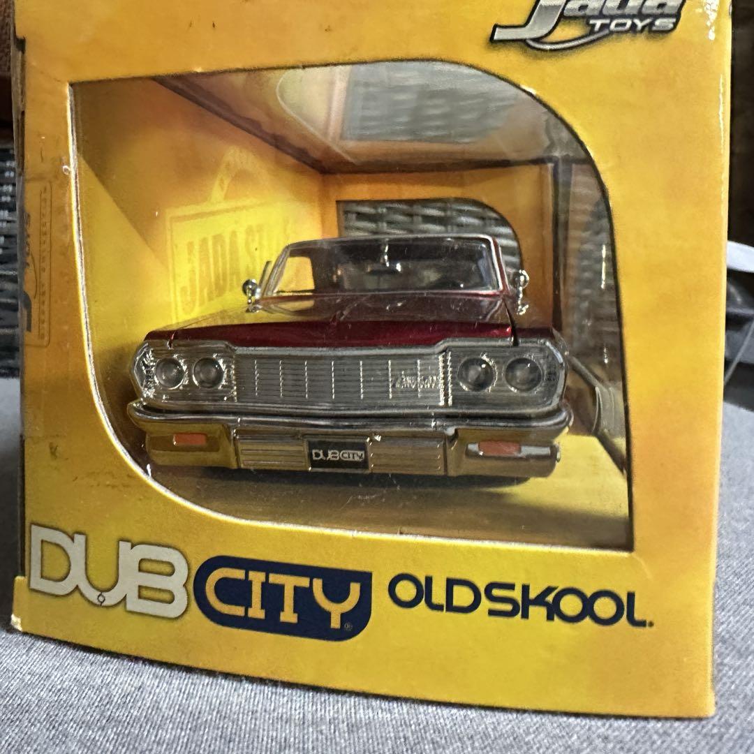 ミニカー DUB CITY OLD SKOOL 1964 Chevy Impala