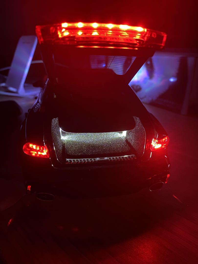 Audi RS7 Sportback 1:18 ミニカー