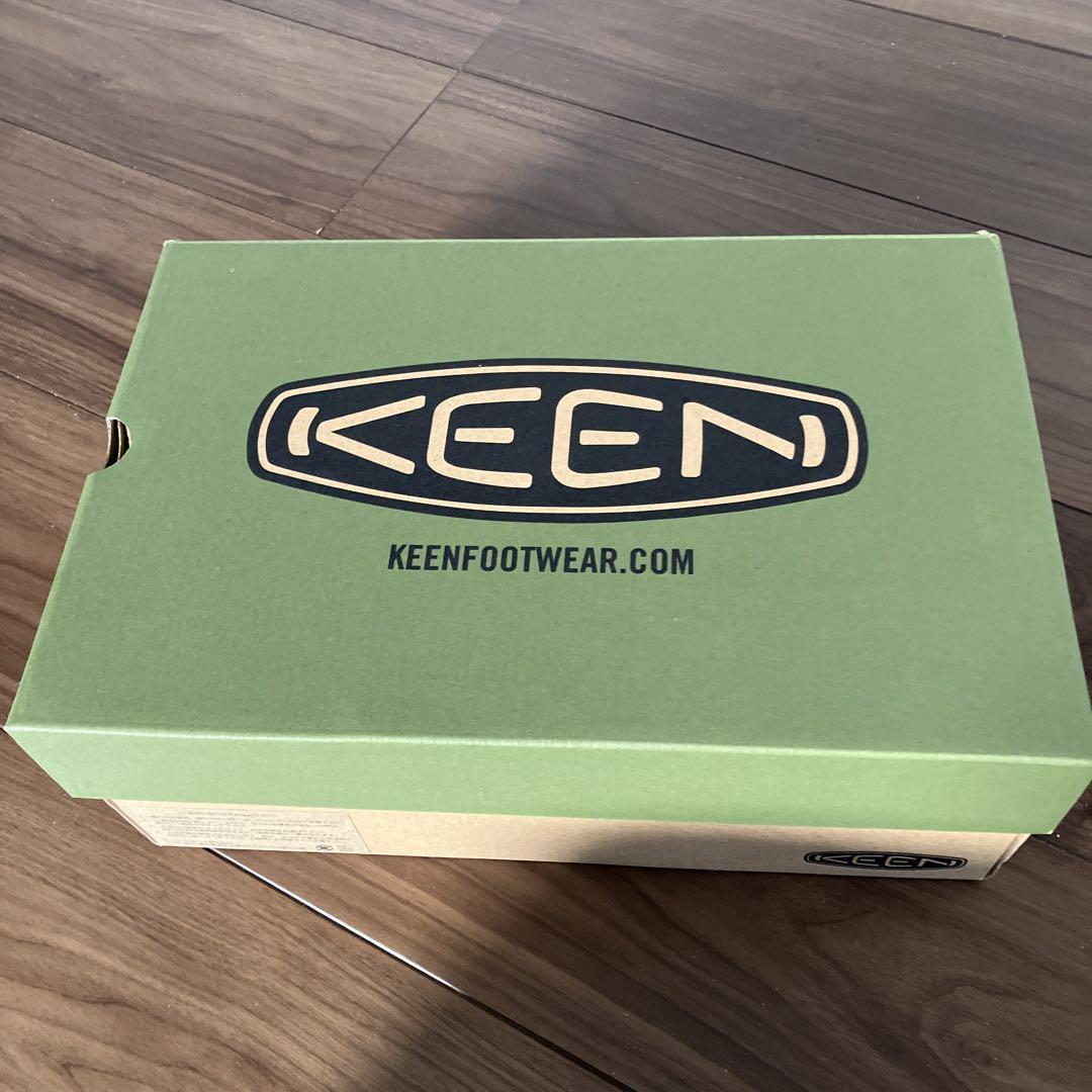 KEEN YOGEEZ サンダル BRINDLE/CHIPMUNK 27cm
