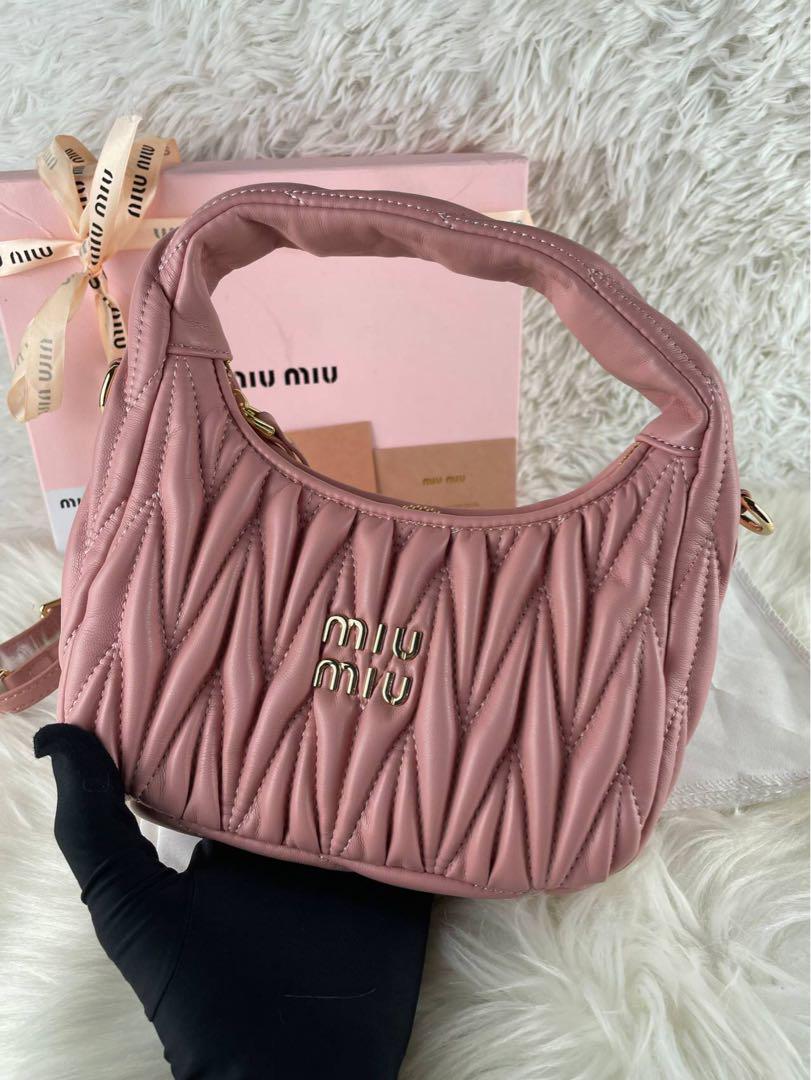 miumiuショルダーバッグ ピンク