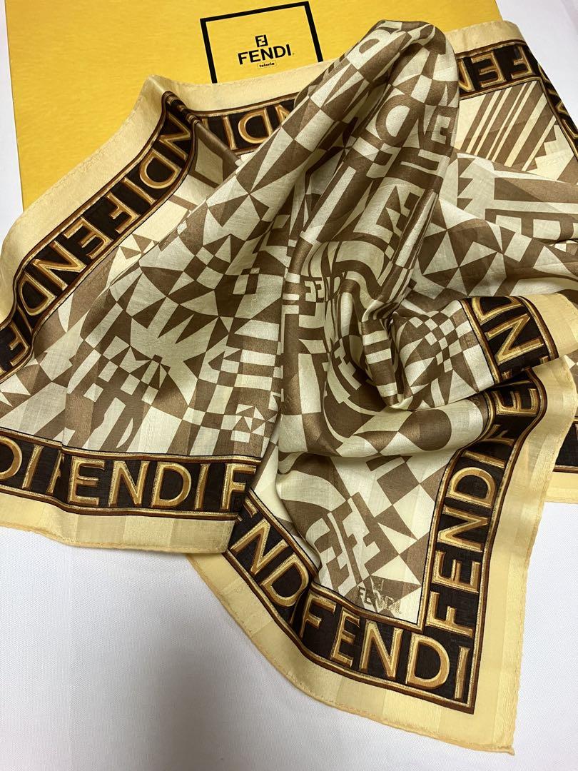 FENDI シルク スカーフ ハンカチーフ　ズッカ柄 FENDI - 箱付きフェンディ定番ダブルズッカ柄シルク混大判