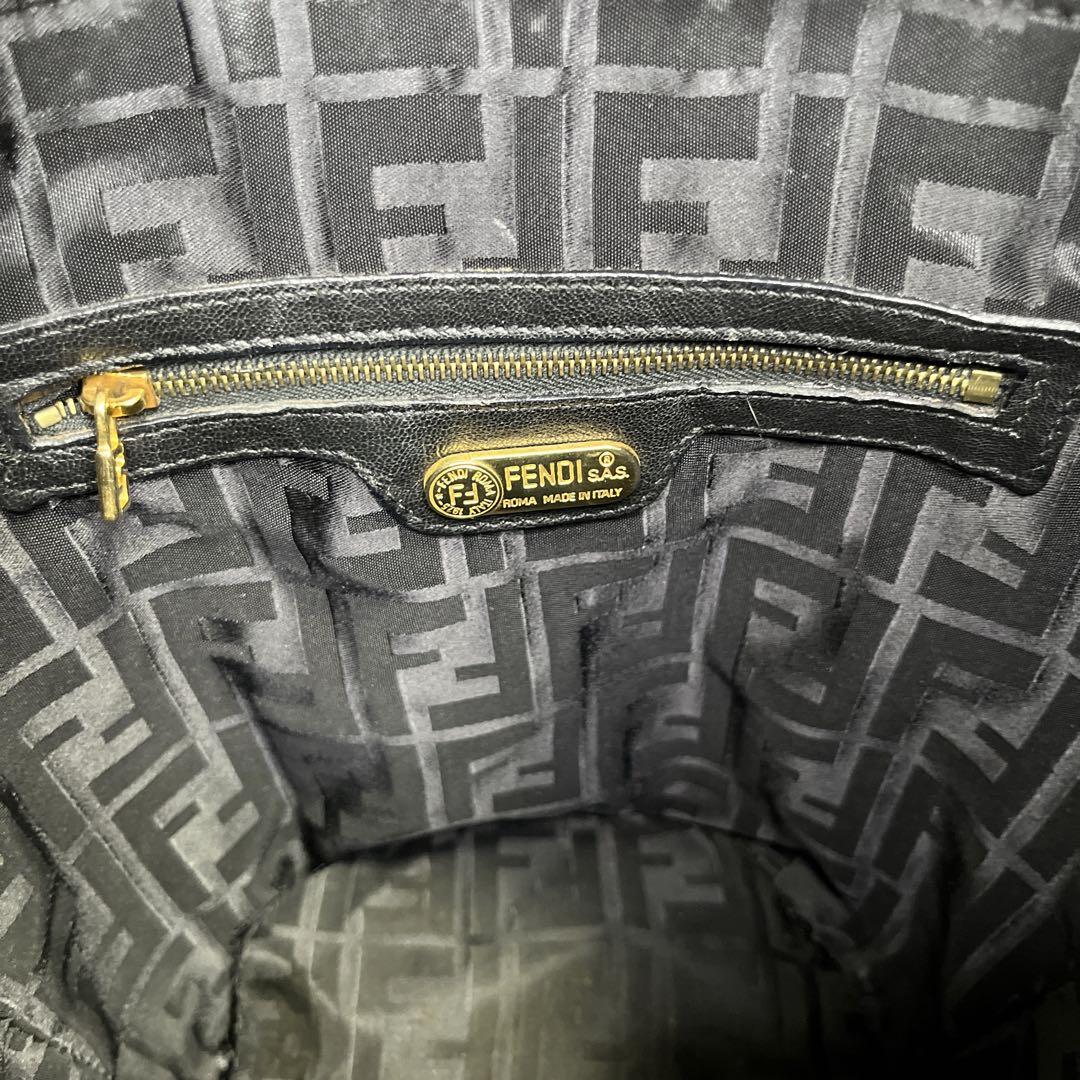 FENDI 巾着　バケツ型　ショルダーバッグ　FF ロゴ　ブラック
