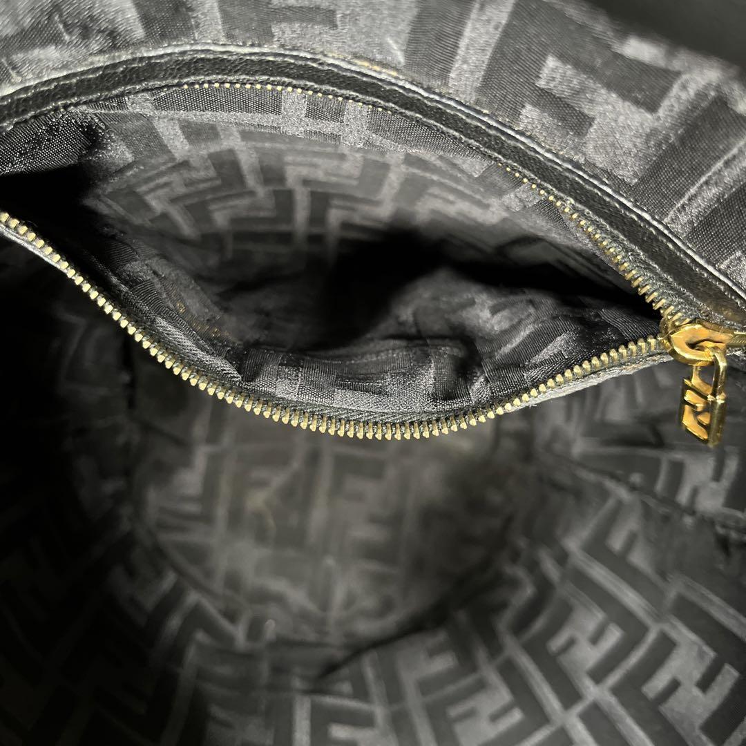 FENDI 巾着　バケツ型　ショルダーバッグ　FF ロゴ　ブラック