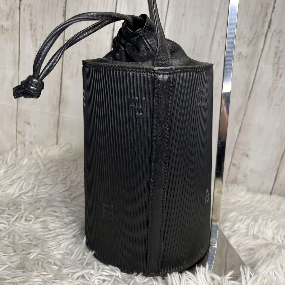 FENDI 巾着　バケツ型　ショルダーバッグ　FF ロゴ　ブラック