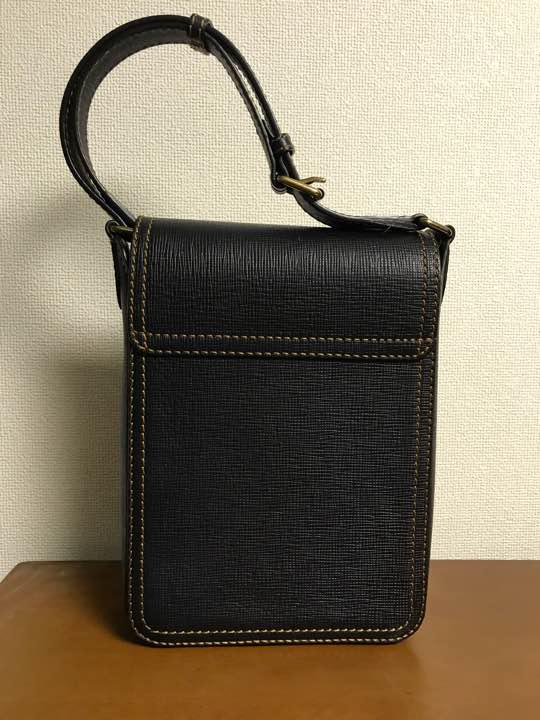【関税・送料無料】Burberry サッチェル チェック シルク スカーフ (サンド) | Burberry®公式サイト