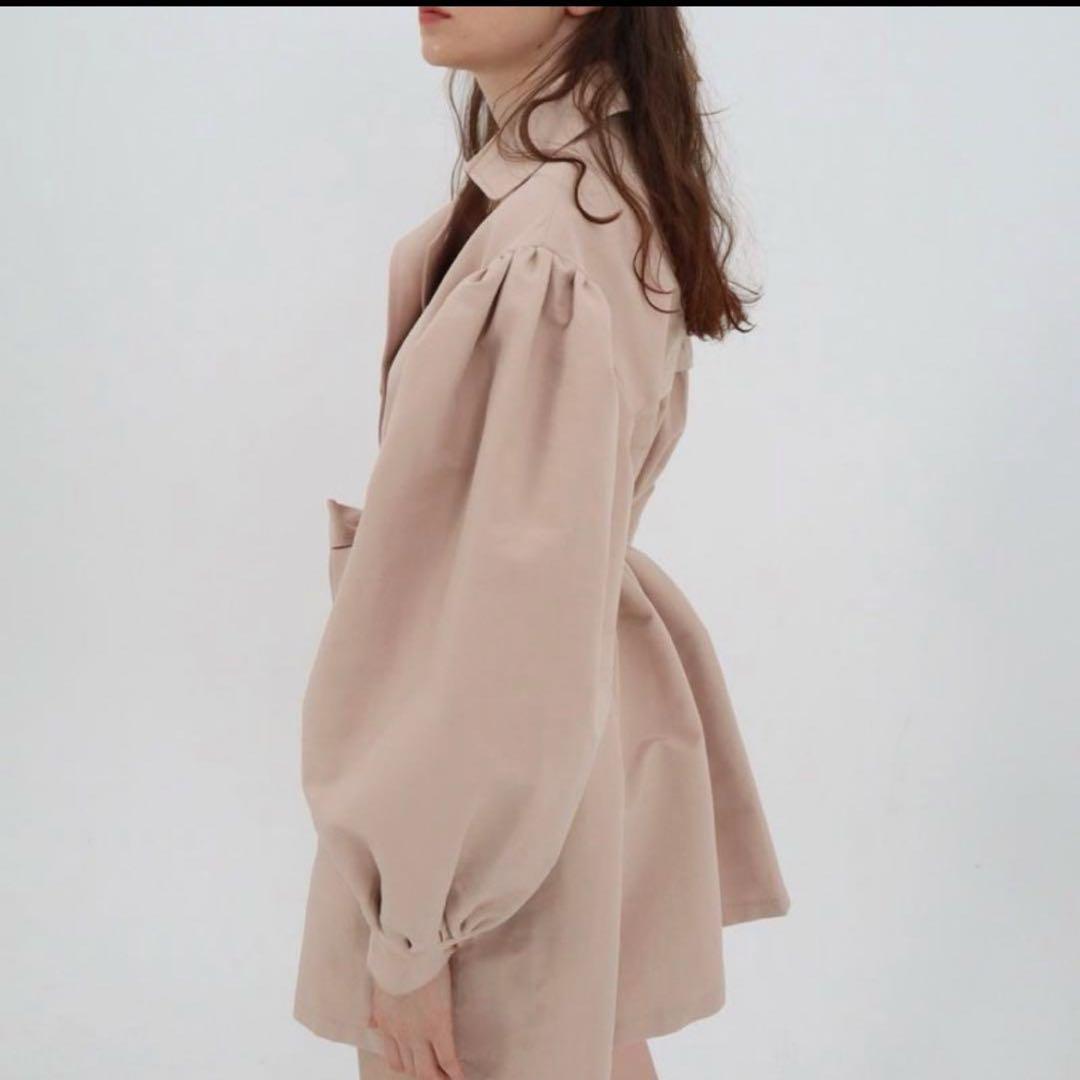 epine エピヌ　ショート丈バルーン袖　トレンチコート　ベルト　ピンクベージュ ジャケット・アウター