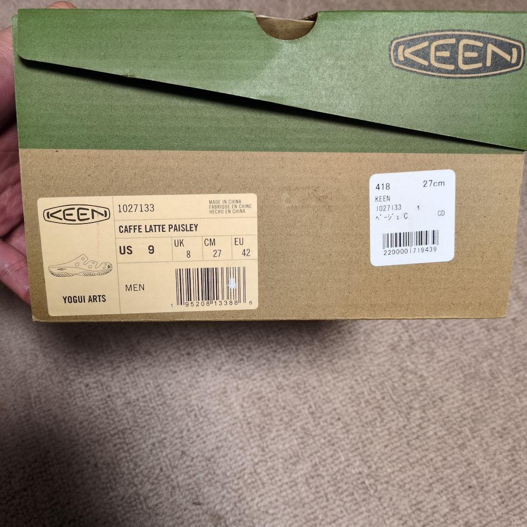 【早いもの勝ち・未使用品】KEEN ヨギ カフェラテ ペイズリー柄 サンダル
