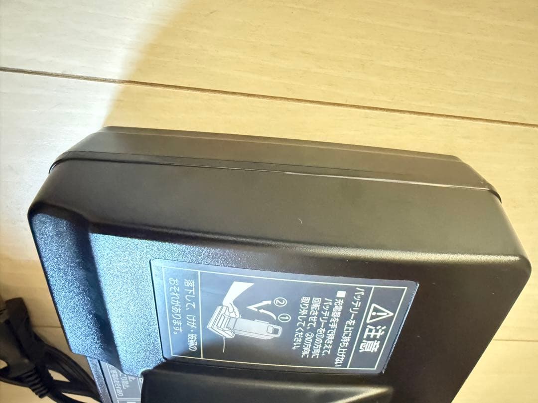 電動自転車用バッテリー充電器 NK-J06922