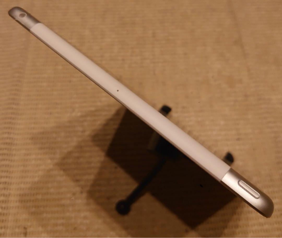 完動品SIMフリーiPad第7世代(A2198)本体32GB送料込Y5MDFT 完動品SIMフリーiPad第7世代(A2198)本体32GB送料込8MDFV - メルカリ