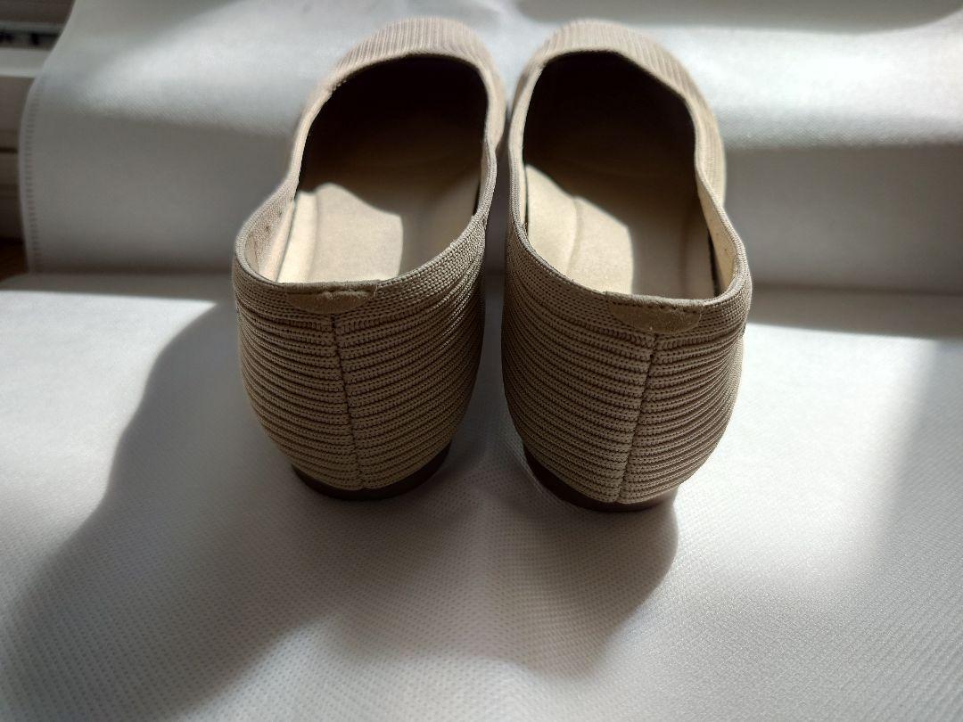 【1度のみ着用】VIVAIA 36（22.5-23cm）ベージュ