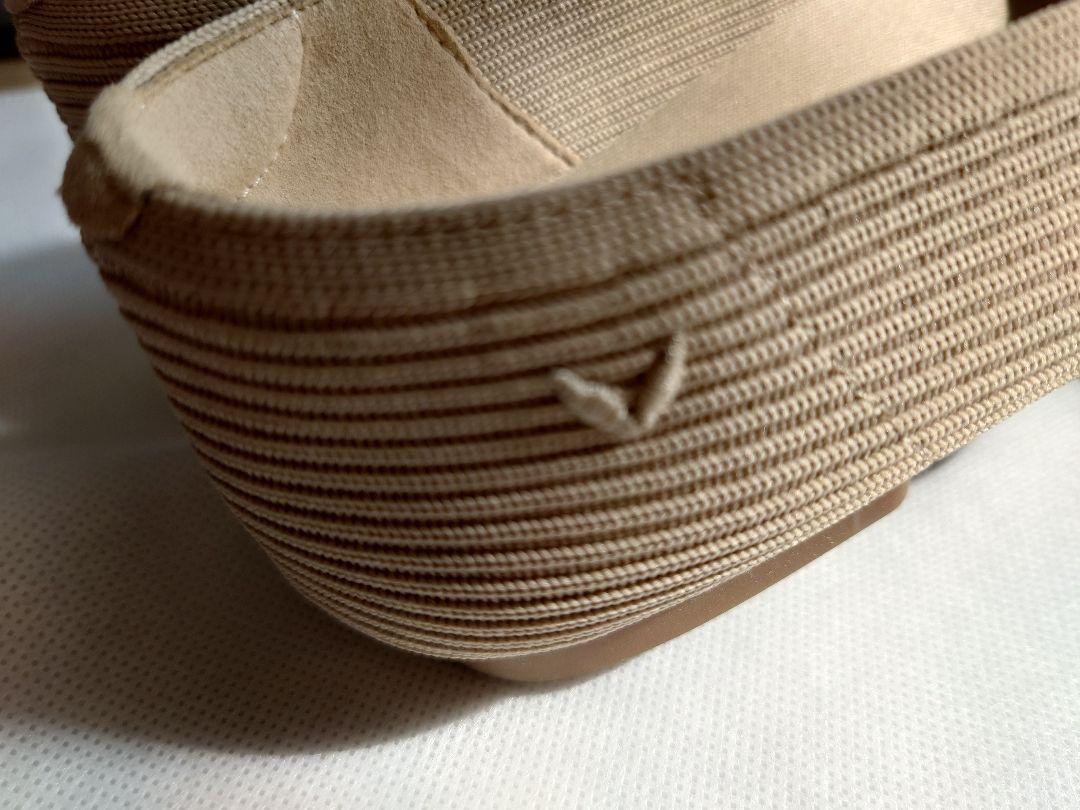 【1度のみ着用】VIVAIA 36（22.5-23cm）ベージュ