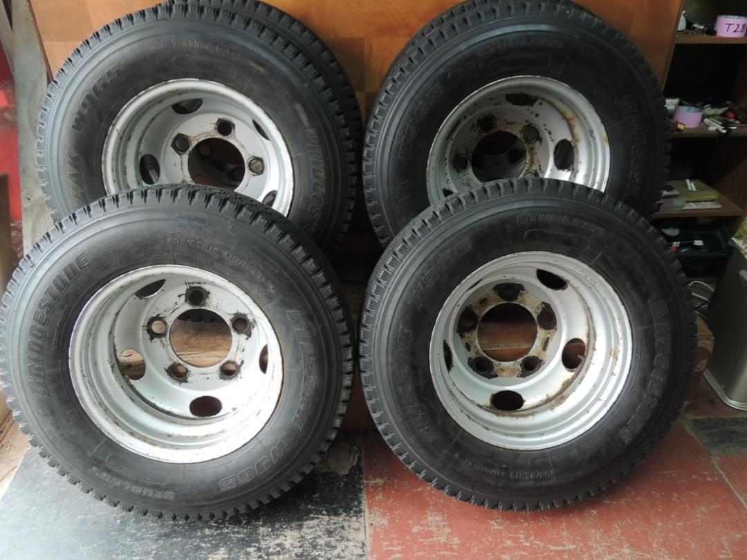 T284　205/85R16 LT　ブリヂストン　スタッドレス　6本　キャンター