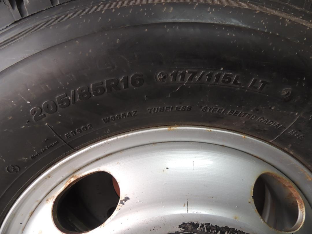 T284　205/85R16 LT　ブリヂストン　スタッドレス　6本　キャンター