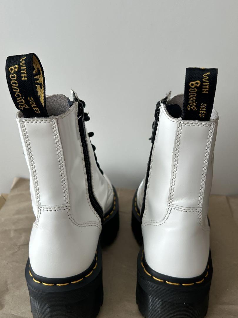 Dr.Martens JADON ホワイト　8ホール　厚底