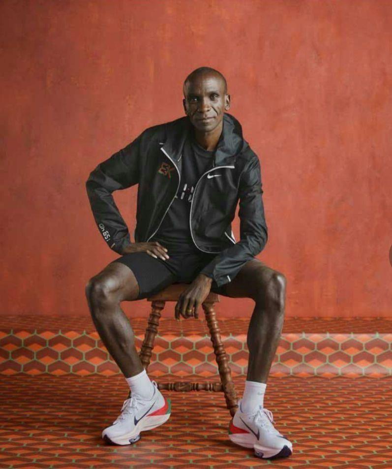 【レア】Nike ランニング ウィンドランナー Mサイズ　キプチョゲ