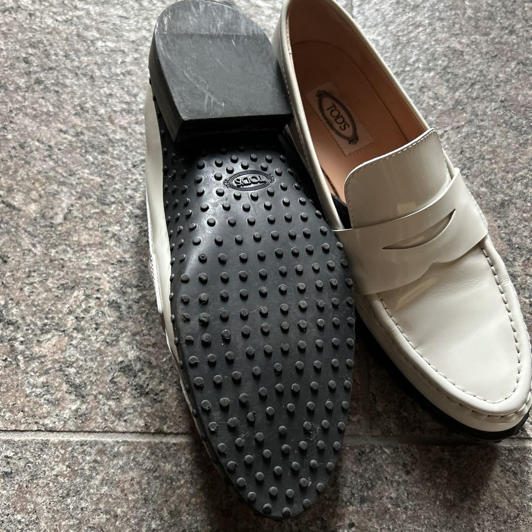TOD'S ホワイト ローファー　36/5 Woman オフホワイト レザー スポーティー ローファー