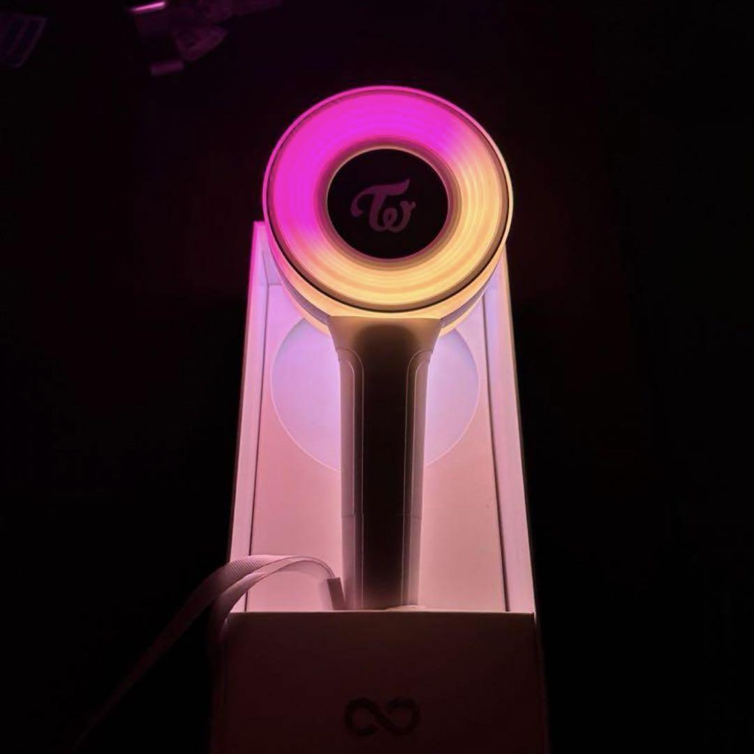 まだ間に合う！新品】TWICE CANDYBONG ∞ 公式ペンライト - メルカリ