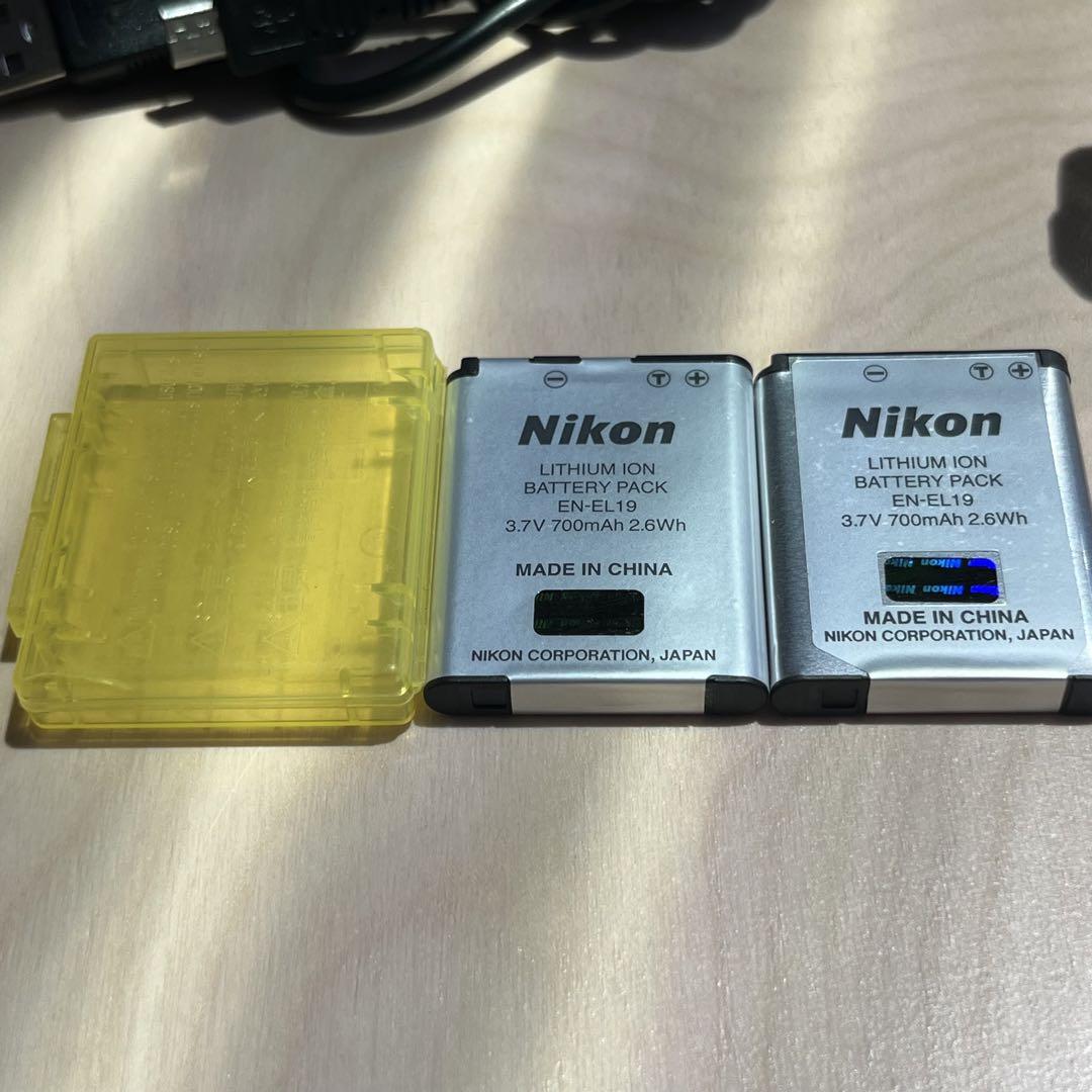 【美品】　Nikon coolpix S6900 ホワイト　自撮り　画面タッチ
