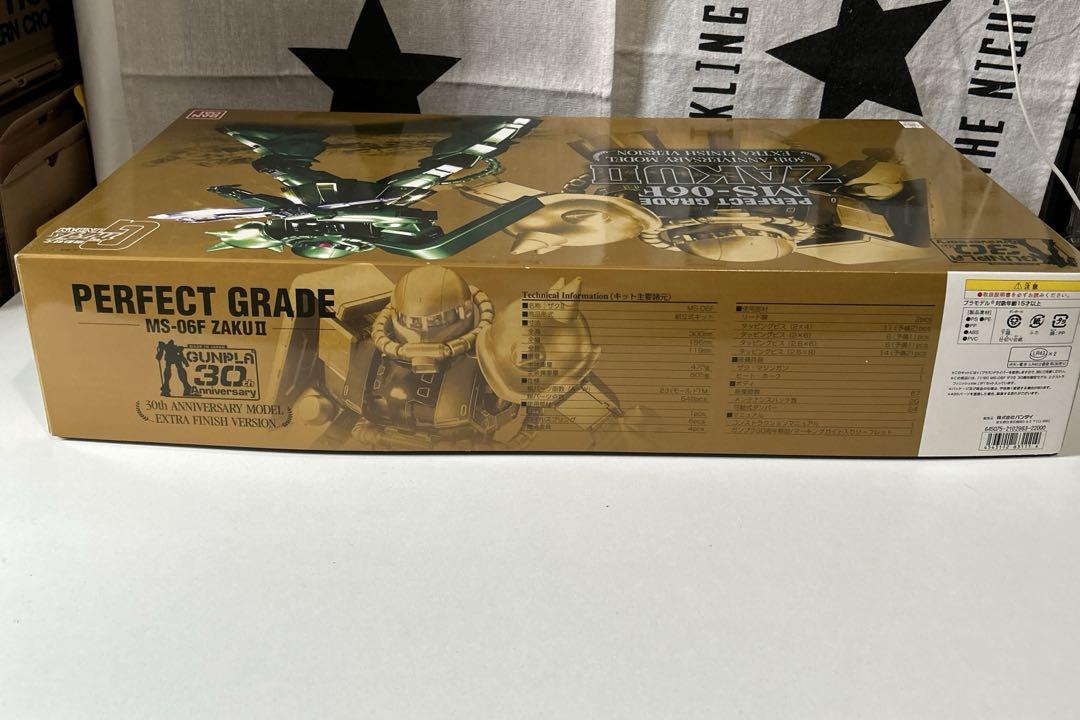 PG ザクⅡ エクストラフィニッシュ30th Anniversary ガンプラ