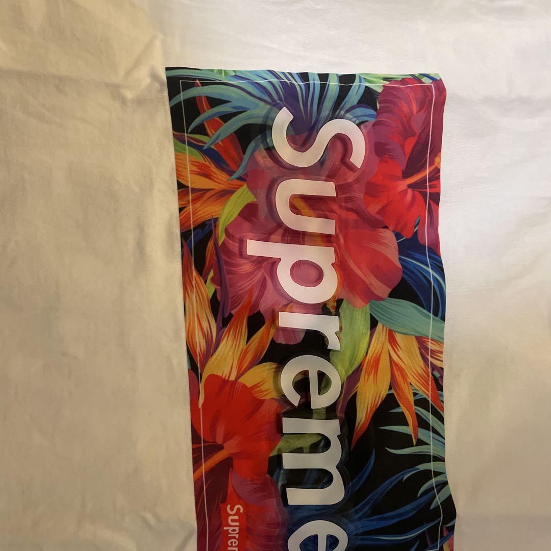 Supreme フラワープリント Tシャツ Mサイズ - メルカリ