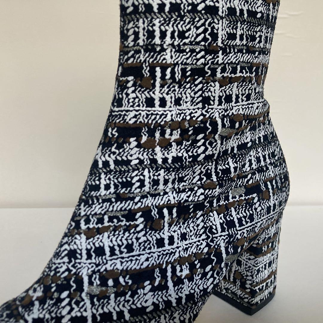 新品未使用品・LAURENCEチェック柄ショートブーツ(24cm)