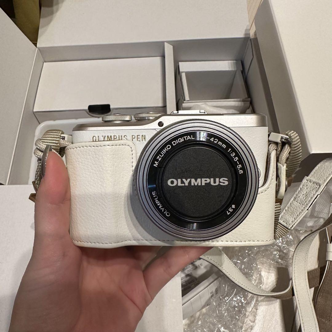 OLYMPUS PEN E-PL9