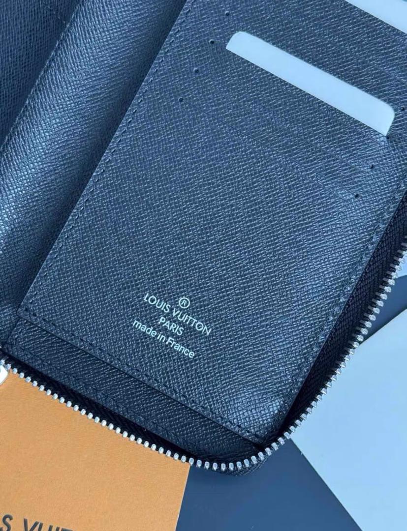 Louis Vuitton ダークブルー 長財布 - メルカリ