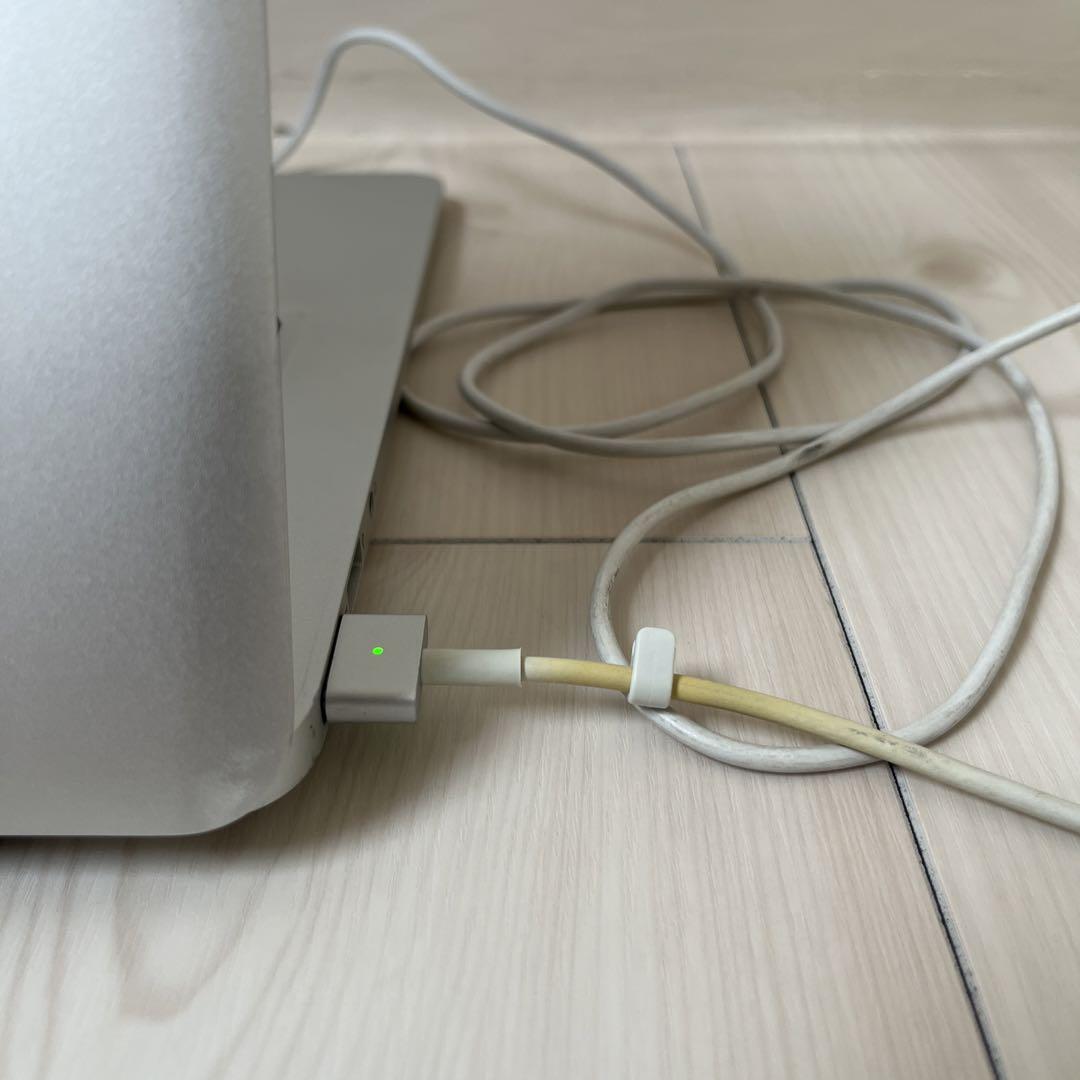 MacBookAir モデルA1466 ジャンク Apple Macbook Air A1466 13inch Laptop - Silver for sale