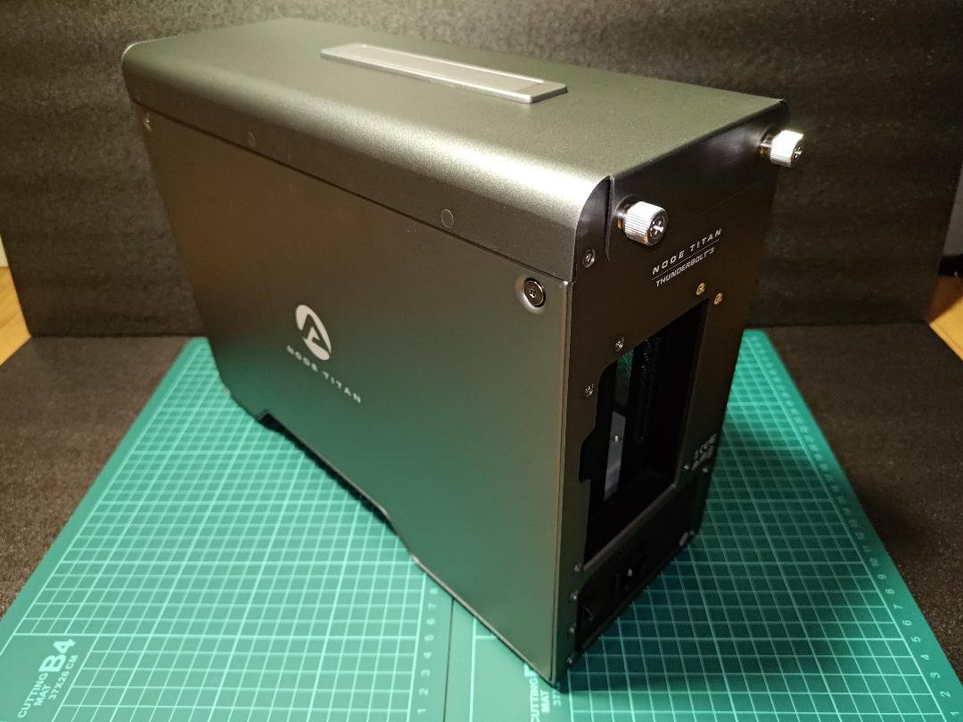 AKITIO Node Titan 外付けGPU BOX(eGPU)