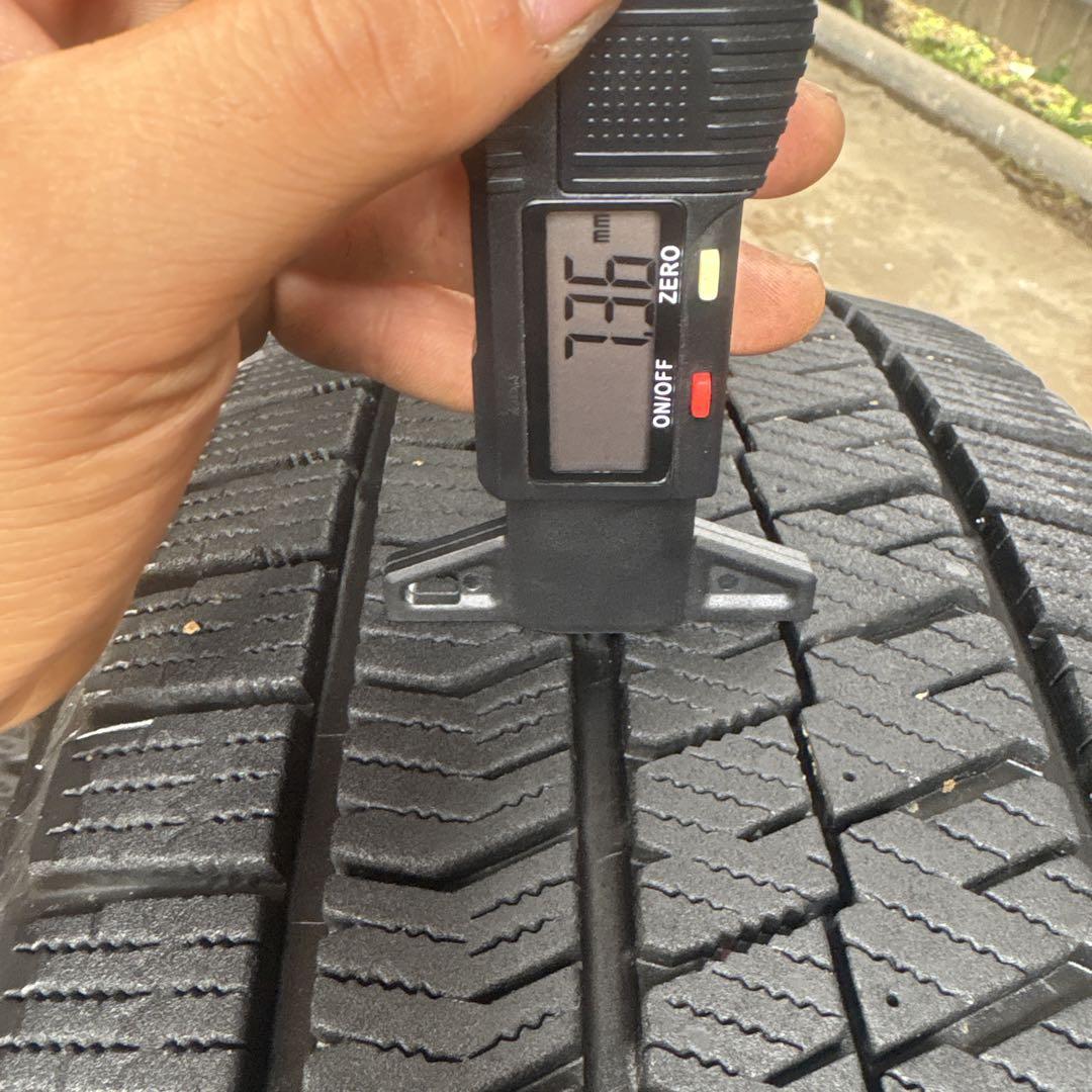 215/60R16 スタッドレス　ブリヂストン　4本セット 送料込み　TS63