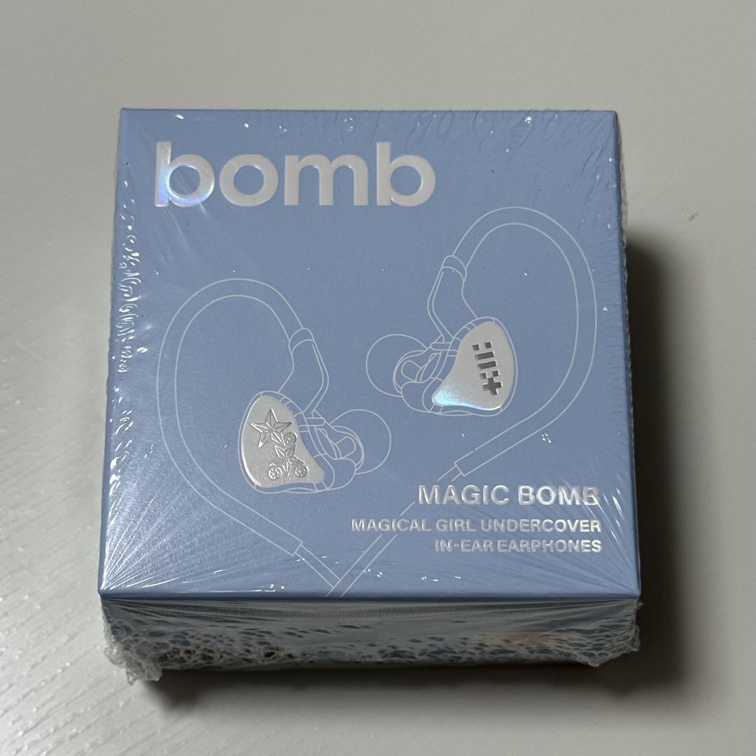 【新品未開封】ILLIT bomb MERCH ver. イヤホン イヤモニ ILLIT bomb merch ver イヤモニ風イヤホン 新品未開封 - メルカリ