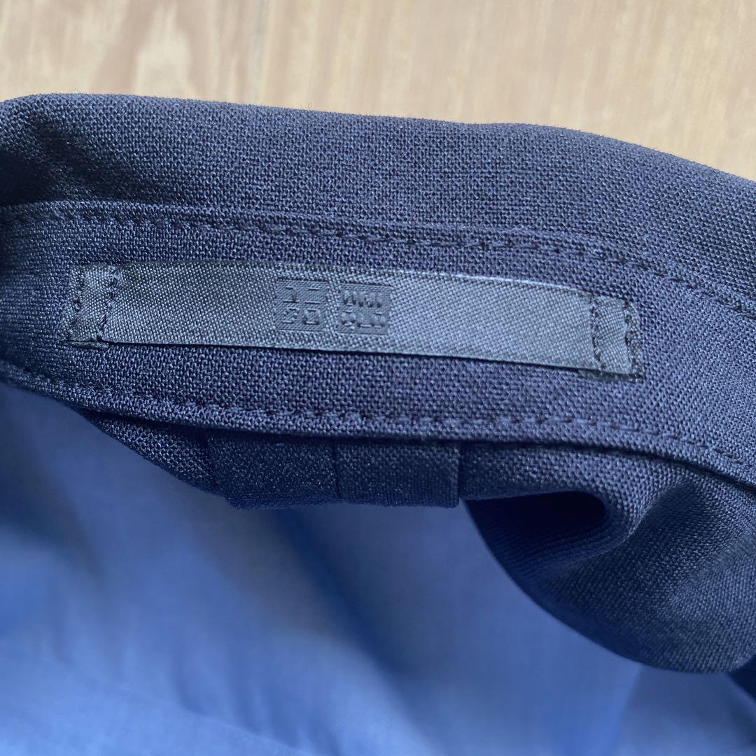 UNIQLO 感動ジャケットパンツセット黒
水色シャツ 付き　スリムフィット