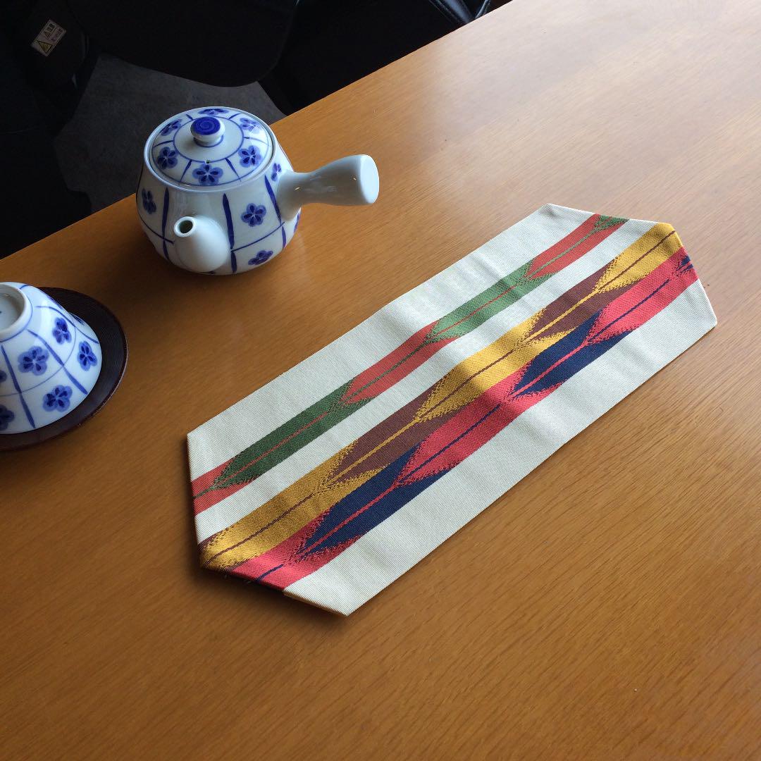 テーブルセンター（茶器は含まず