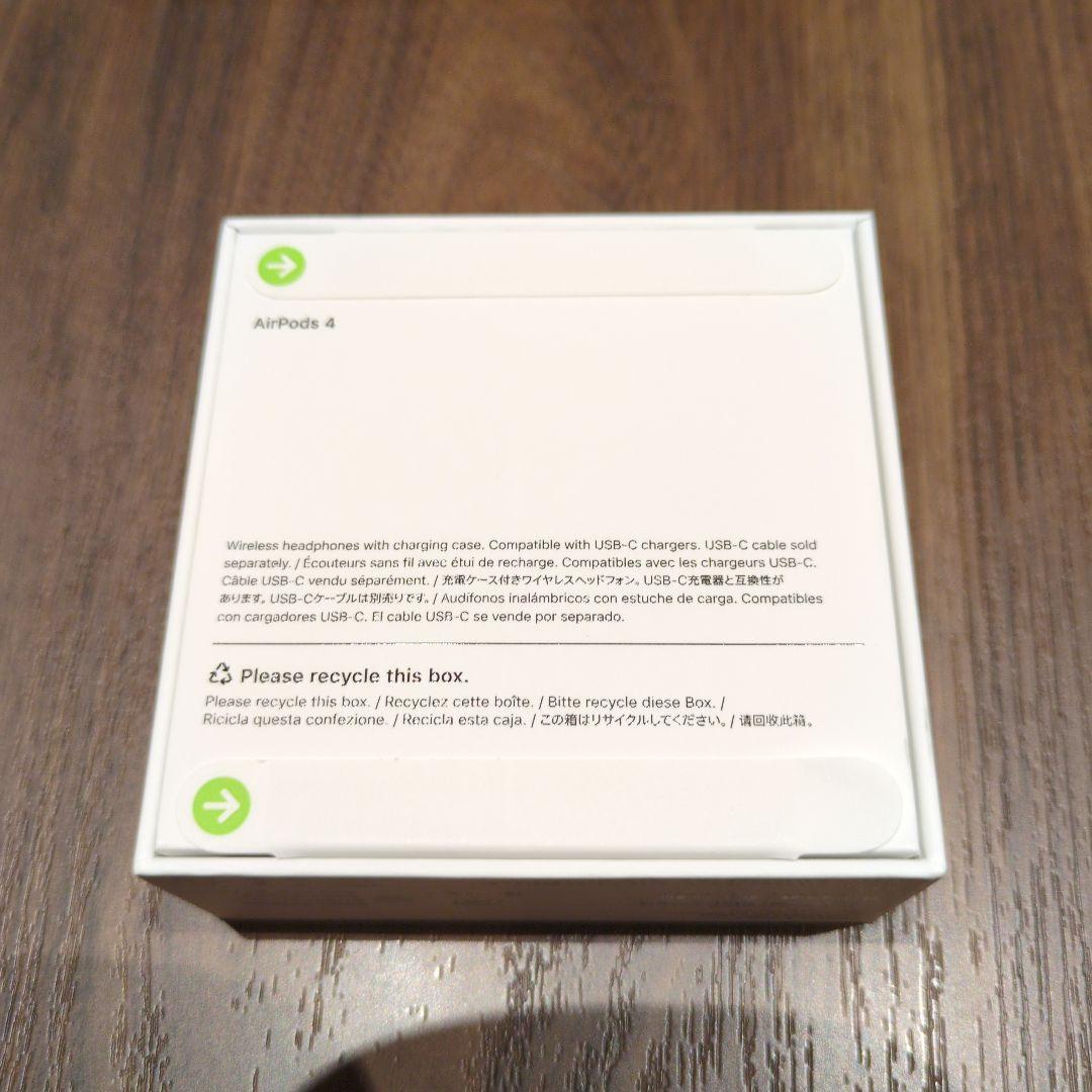 Apple AirPods 4 本体 充電ケース付き