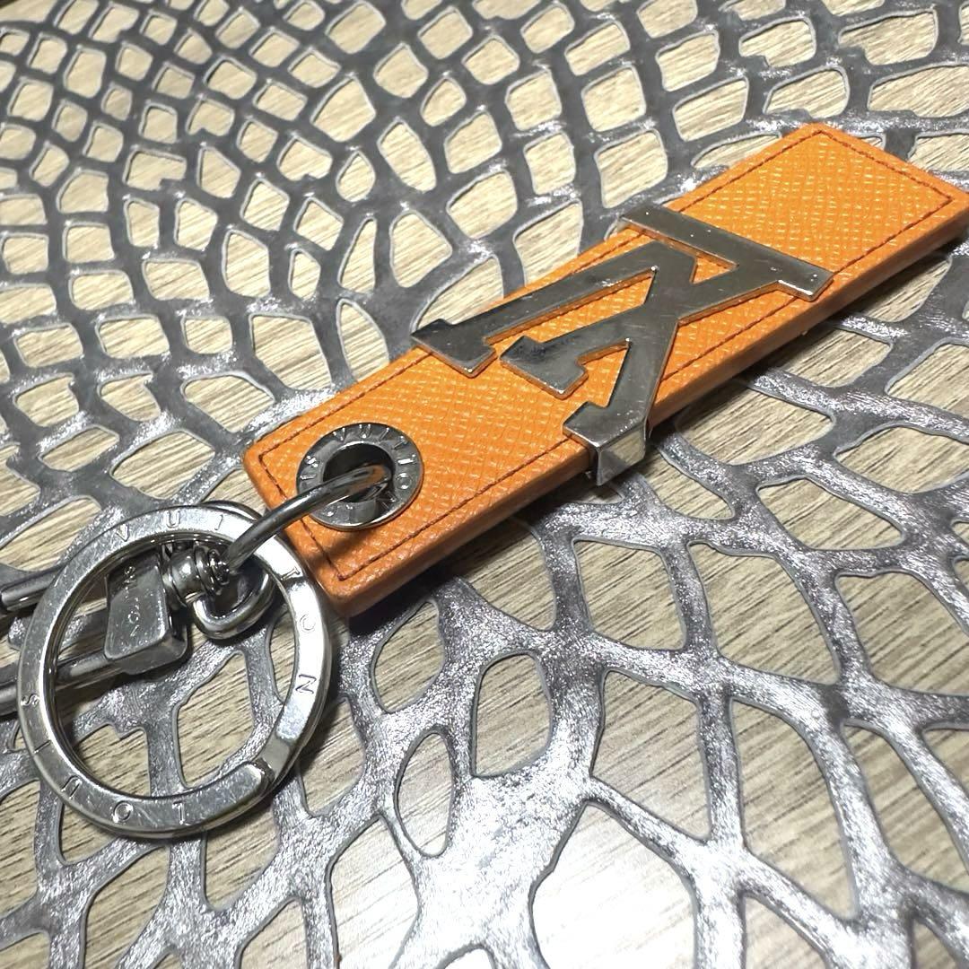 ルイヴィトンキーホルダータブ LV オブリーク バックチャーム