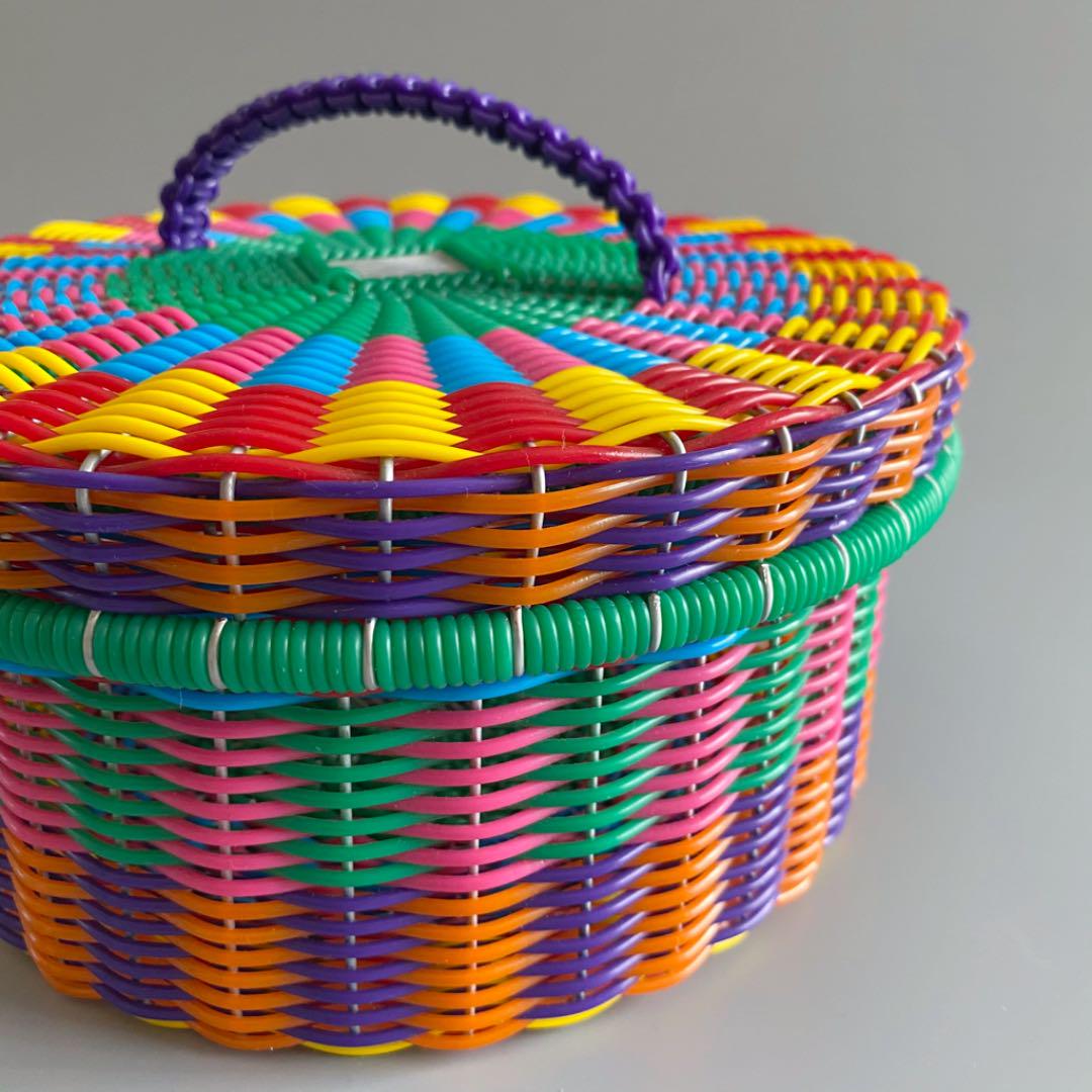 新品未使用商品】メキシコ カラフルワイヤーカゴ にわとり