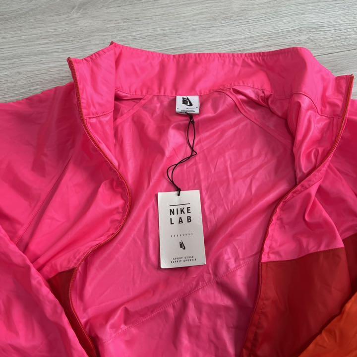驚きの安さ 美品 フルジップ タグ付き Mサイズ NsY5I-m16956834589 NIKELAB 限定ナイロンジャケット 正規品格安