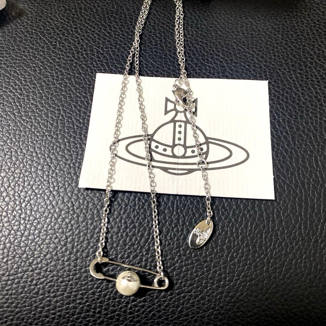 安全ピンクリップパールネックレス Vivienne Westwood
