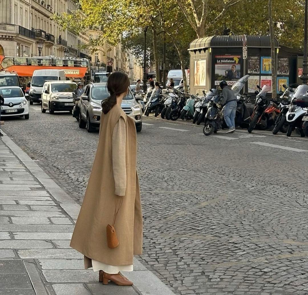 新品Eaphi layered wool long vest