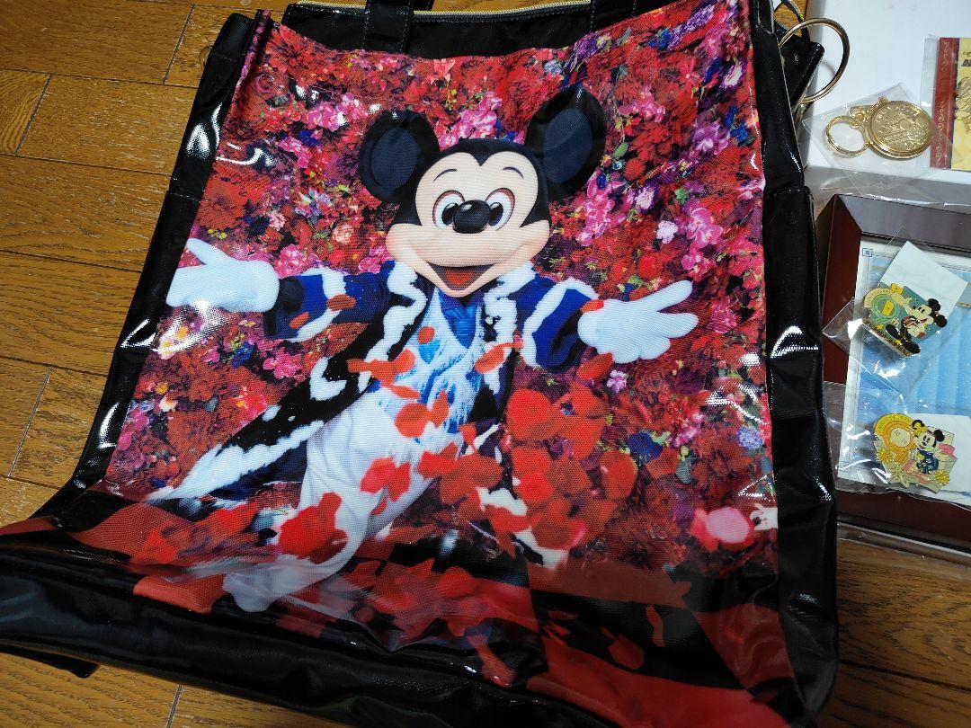 Disney ディズニー ミッキー バッグ ピンバッジ メダル セット