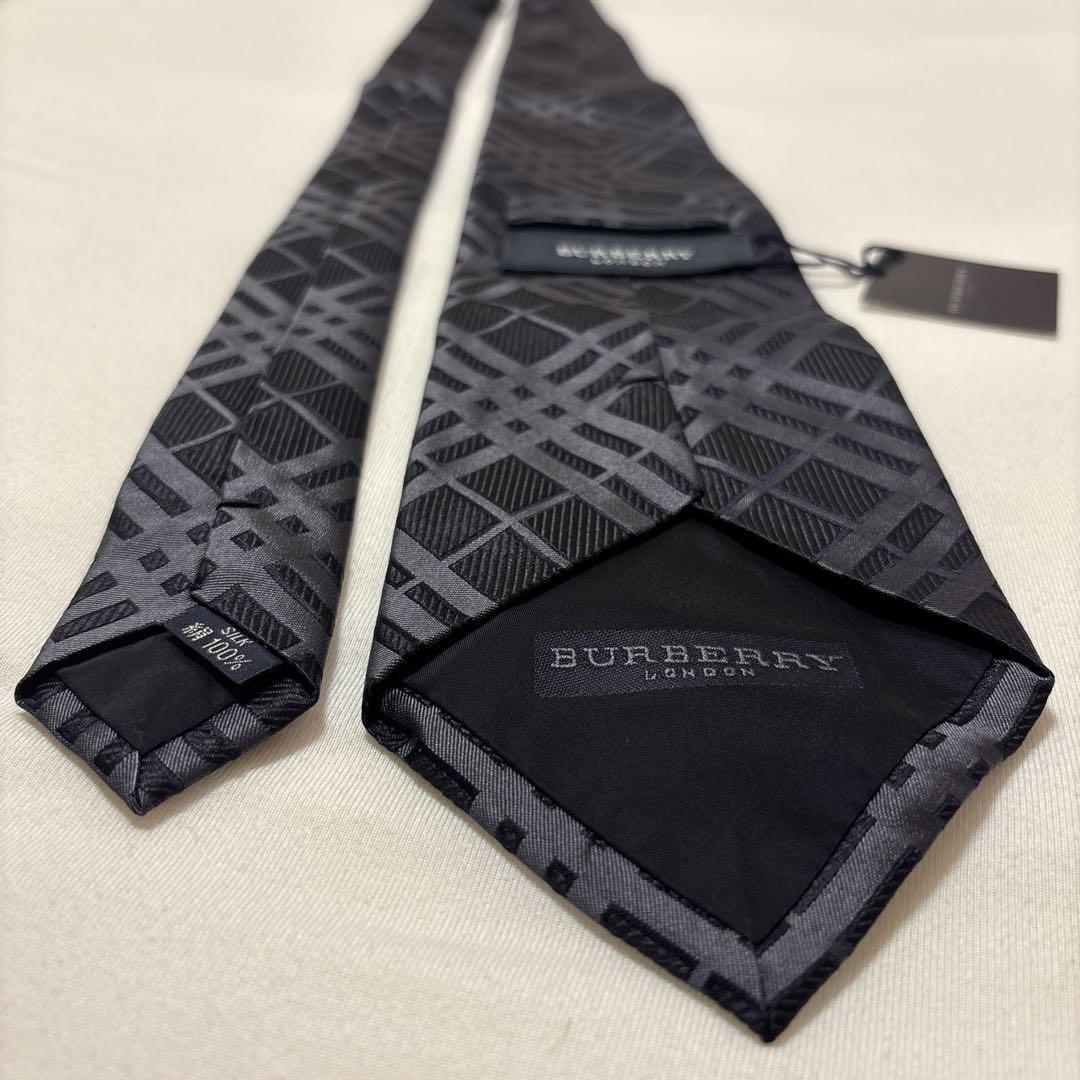 【タグ付き】BurberryLondonネクタイ　ブラック　ノバチェック　艶感
