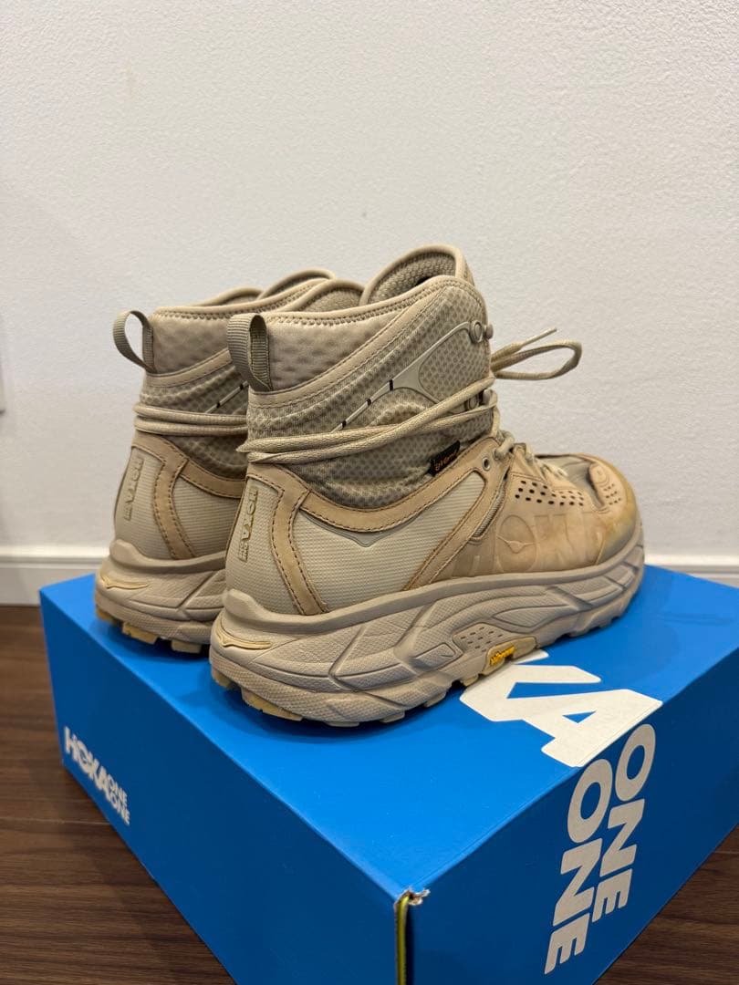 HOKA ONEONE TOR ULTRA HI