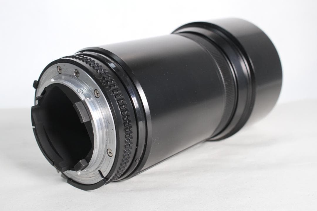 Nikon ニコン ED AF NIKKOR 180mm F2.8 Nikon ニコン ED AF NIKKOR 180mm F2.8